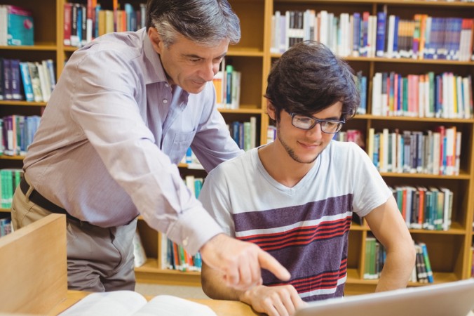 Zu jeder guten Dissertation gehört ein sorgfältig ausgewählter Doktorvater, der während des Schreibens als Berater fungiert. (#3)