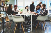 Coworking Space: Definition, Bedeutung & Kosten ( Foto: Shutterstock- GaudiLab )