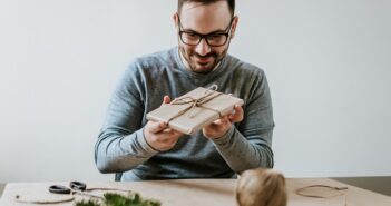 Mit einem umweltfreundlichen Geschenk kann man nichts falsch machen. (Foto: shutterstock.com / Branislav Nenin)