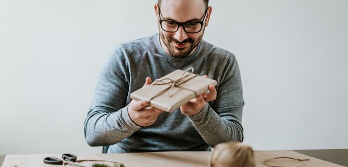 Mit einem umweltfreundlichen Geschenk kann man nichts falsch machen. (Foto: shutterstock.com / Branislav Nenin)