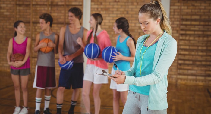 Gehalt und Einkommen des Fitnesstrainers variieren - vor allem je nach der erworbenen Lizenz. (Foto: shutterstock - wavebreakmedia)