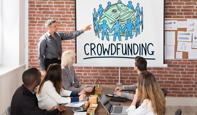 Der Kredit für Selbstständige ist auch über Crowd Funding möglich. (Foto: Shutterstock-Andrey_Popov)