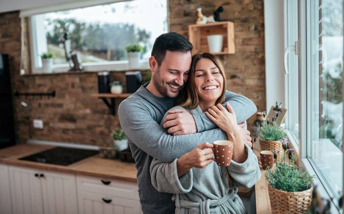 Gefühlvoll verfasste Liebestexte bringen eigene Gefühle der Liebe und Leidenschaft wieder an die Oberfläche. ( Foto: Adobe Stock- bnenin)