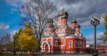 Orthodoxe Kirche: Definition, Geschichte und Unterschiede zu anderen Glaubensrichtungen (Foto: AdobeStock - 90010551 Vlad_Pysarevskyi)