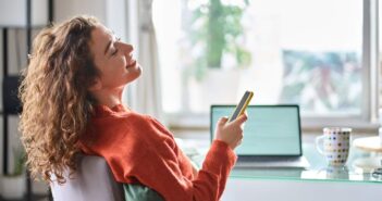 Work-Life-Balance im Homeoffice: Wie man Pausen sinnvoll nutzt (Foto: AdobeStock - insta_photos - 545782823)