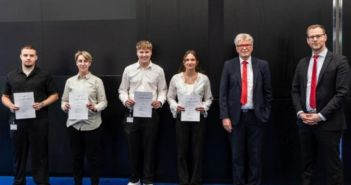 Azubis präsentieren Energiesparwoche-Konzepte und gewinnen dreitägige Reise zum (Foto: Friedhelm Loh Group)